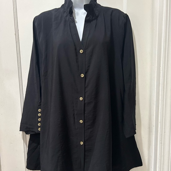 Multiples Woman 1X 2X Black Rayon Blend Shirt Minimalist Artsy Capsule Essential - Picture 1 of 3